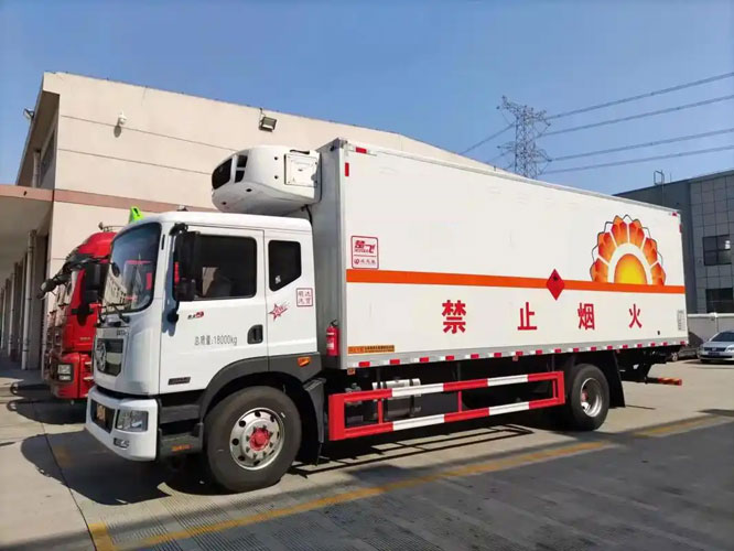 禄劝危险品托运